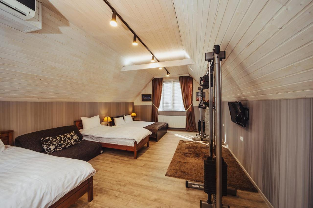 Rustaveli Apartment With Gym Tbilisi Buitenkant foto