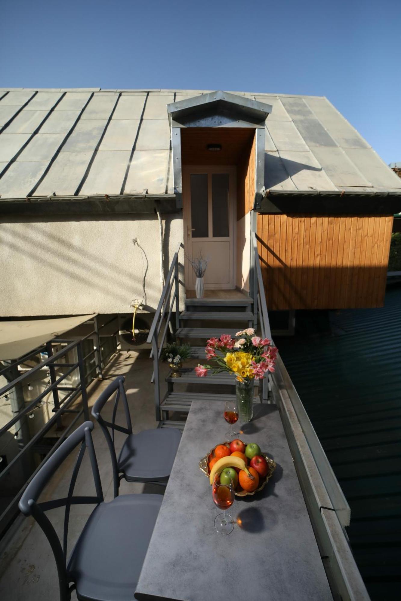 Rustaveli Apartment With Gym Tbilisi Buitenkant foto